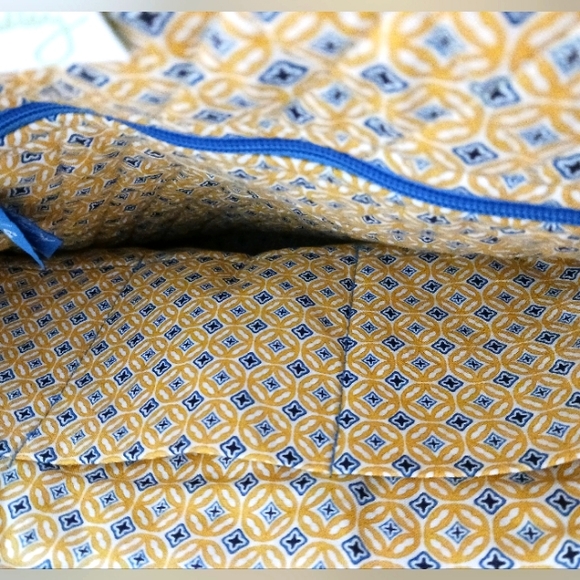 VeraBradley Tall Tote/Purse NWOT - Picture 6 of 9